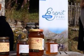 Le miel de montagne produit par des abeilles d'éco-type abeille noire (Klébert Sylvestre) 