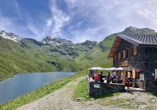Refuge du Lac du Lou_Les Menuires - Refuge et lac du Lou
