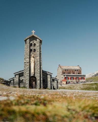 Chapelle du Col de l'Iseran en été - Chapelle du Col de l'Iseran en été