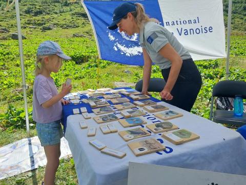 Stand du PNV au Parking des Fontanettes_Pralognan-la-Vanoise