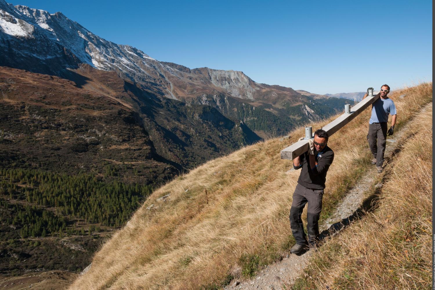 Photo d'ouvrier travaillant dans le Parc national de la Vanoise