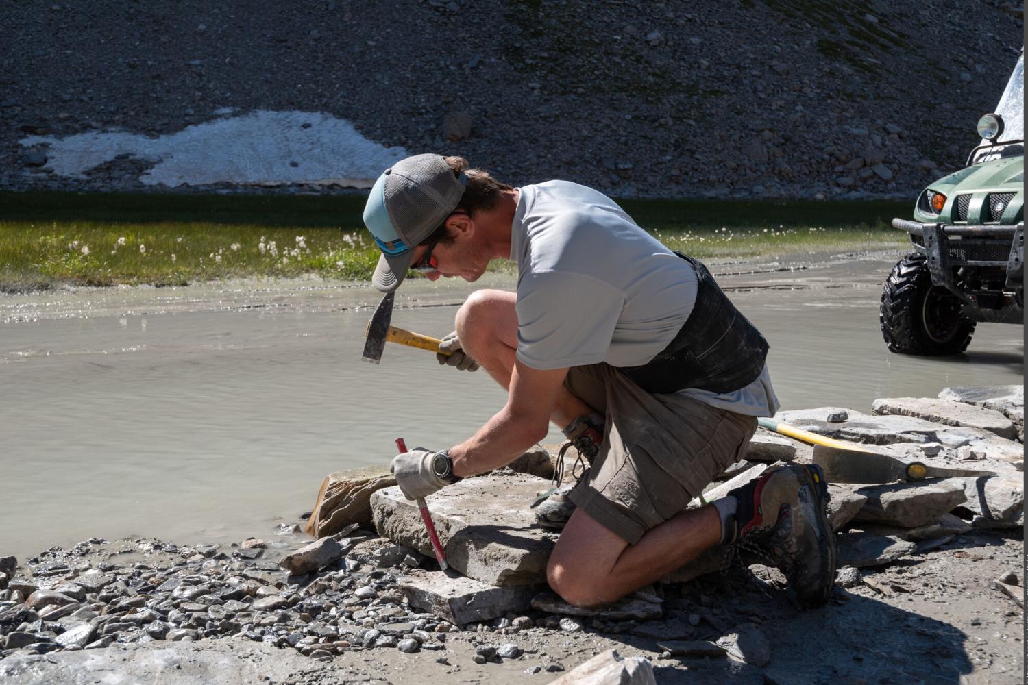 Photo d'ouvrier travaillant dans le Parc national de la Vanoise