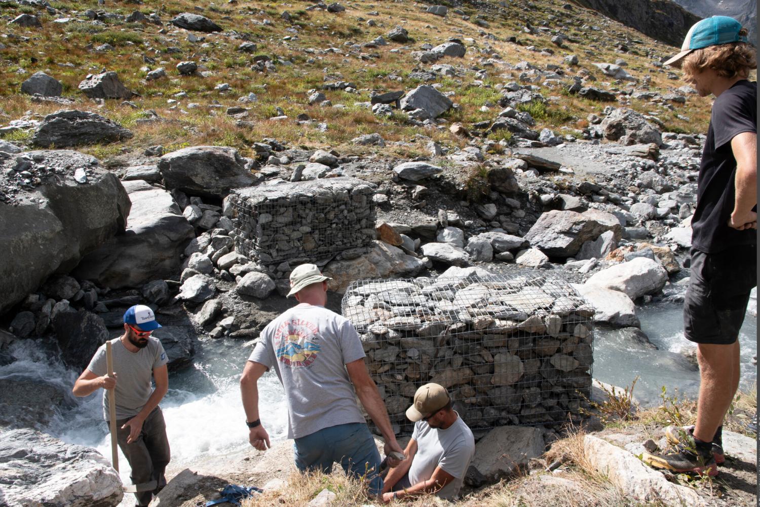 Photo d'ouvrier travaillant dans le Parc national de la Vanoise