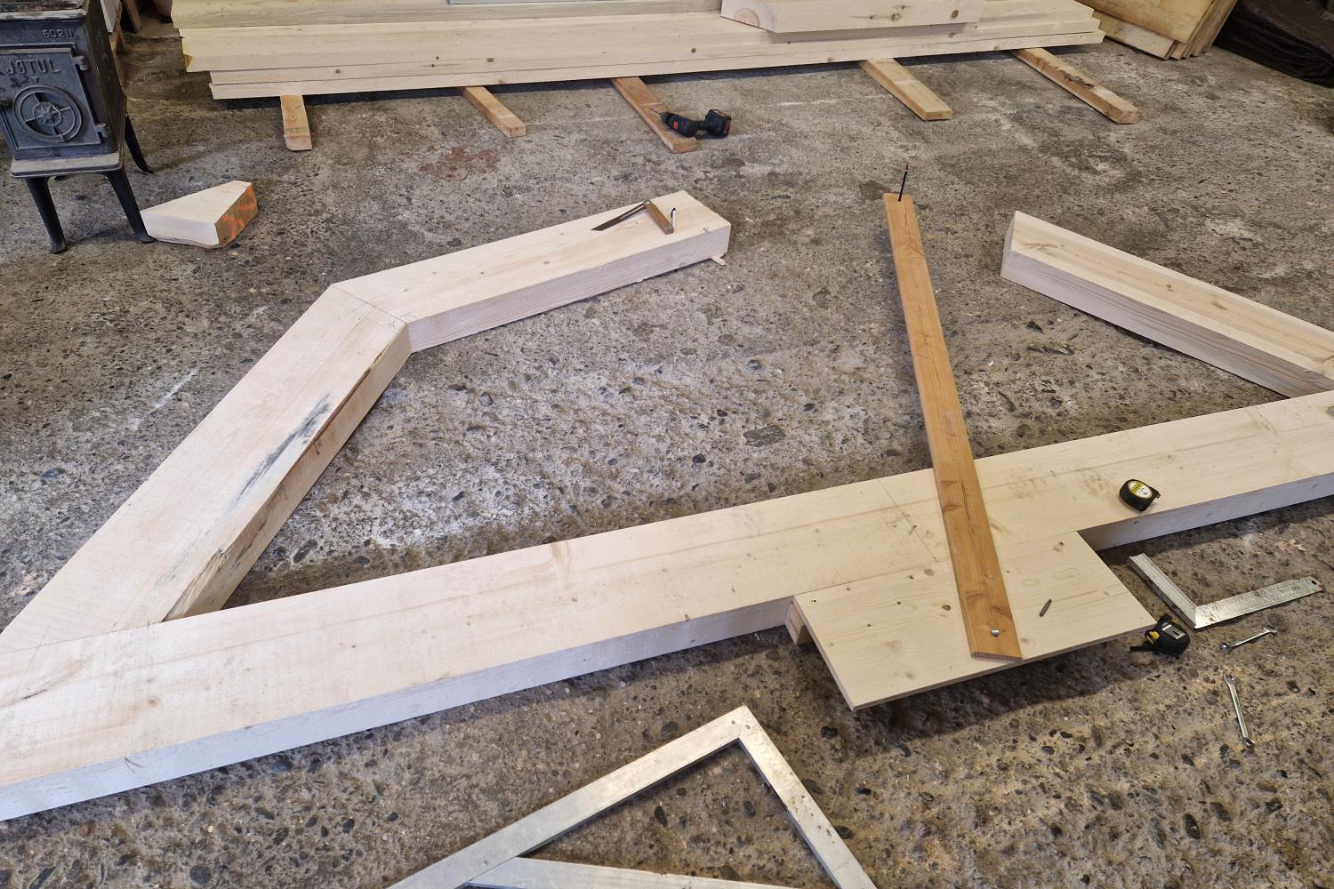 Construction du pont en pierre sèche à côté du refuge de la Femma