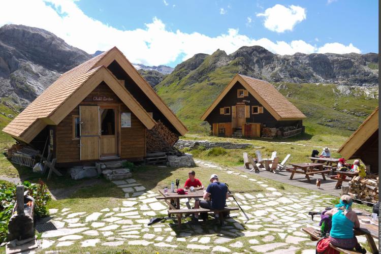 Pique-nique en exterieur - Refuge du Fond des Fours - Val d'Isère - Pique-nique en exterieur - Refuge du Fond des Fours - Val d'Isère