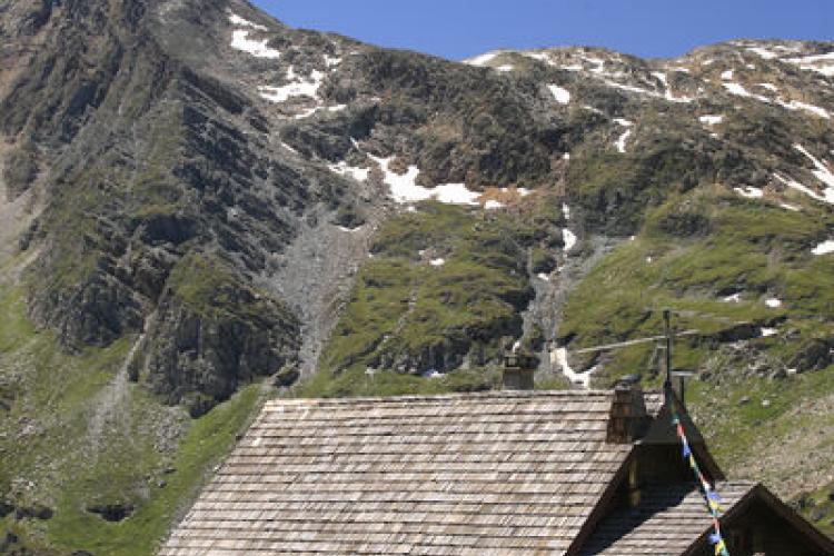 Refuge de la Dent Parrachée à Aussois en été - Refuge de la Dent Parrachée à Aussois en été