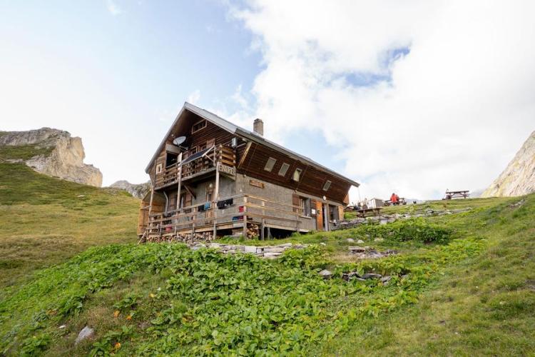 Refuge du Grand Bec_Planay - Vue sur le refuge